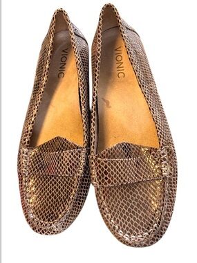 Vionic Snakeskin Flats Loafers Sz 7.5
